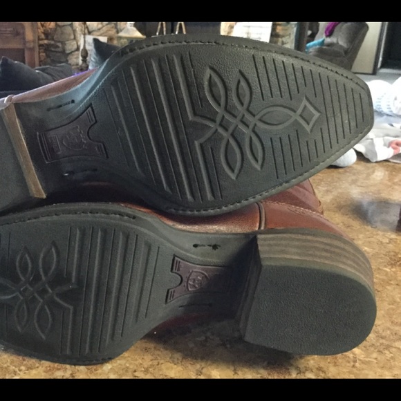 Ariat boots - Picture 7 of 8